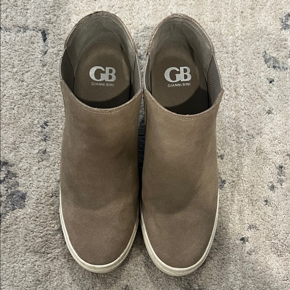 Gianni Bini Women’s Brown Slip-On Shoes